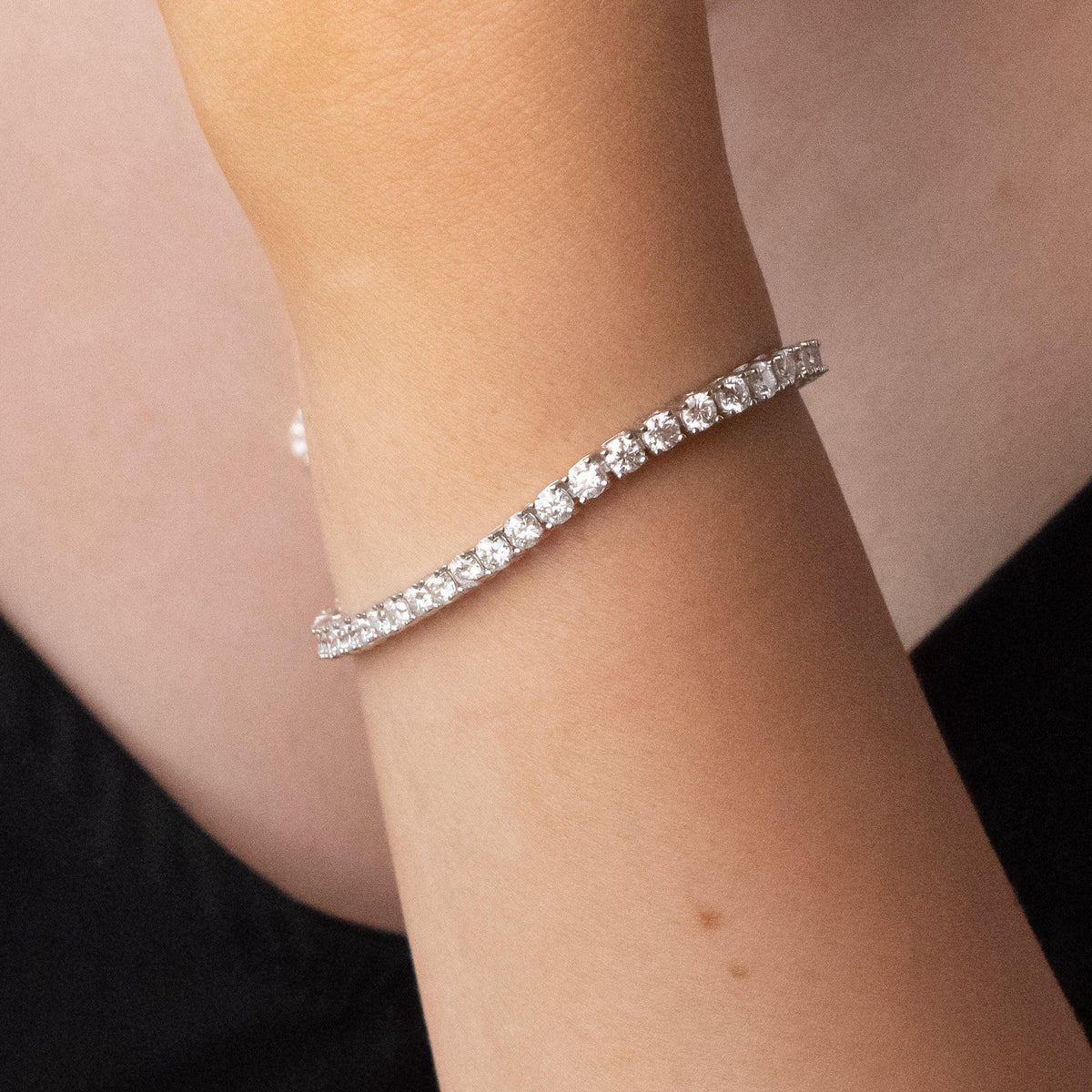 Diamond Bracelet Round Cut - Moissanite Engagement Rings