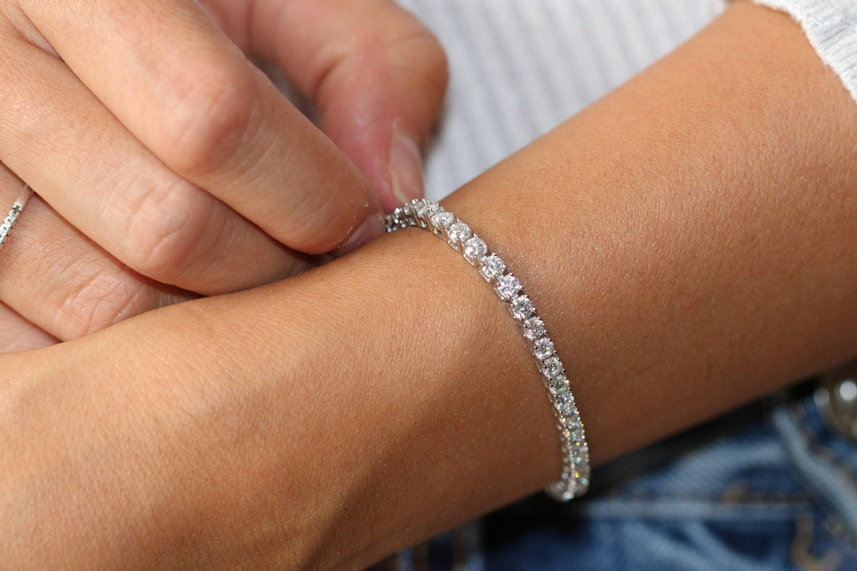 Diamond Bracelet Round Cut - Moissanite Engagement Rings