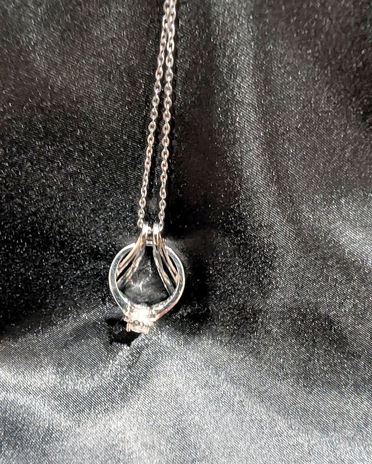 Ring Holder Necklace - Moissanite Engagement Rings