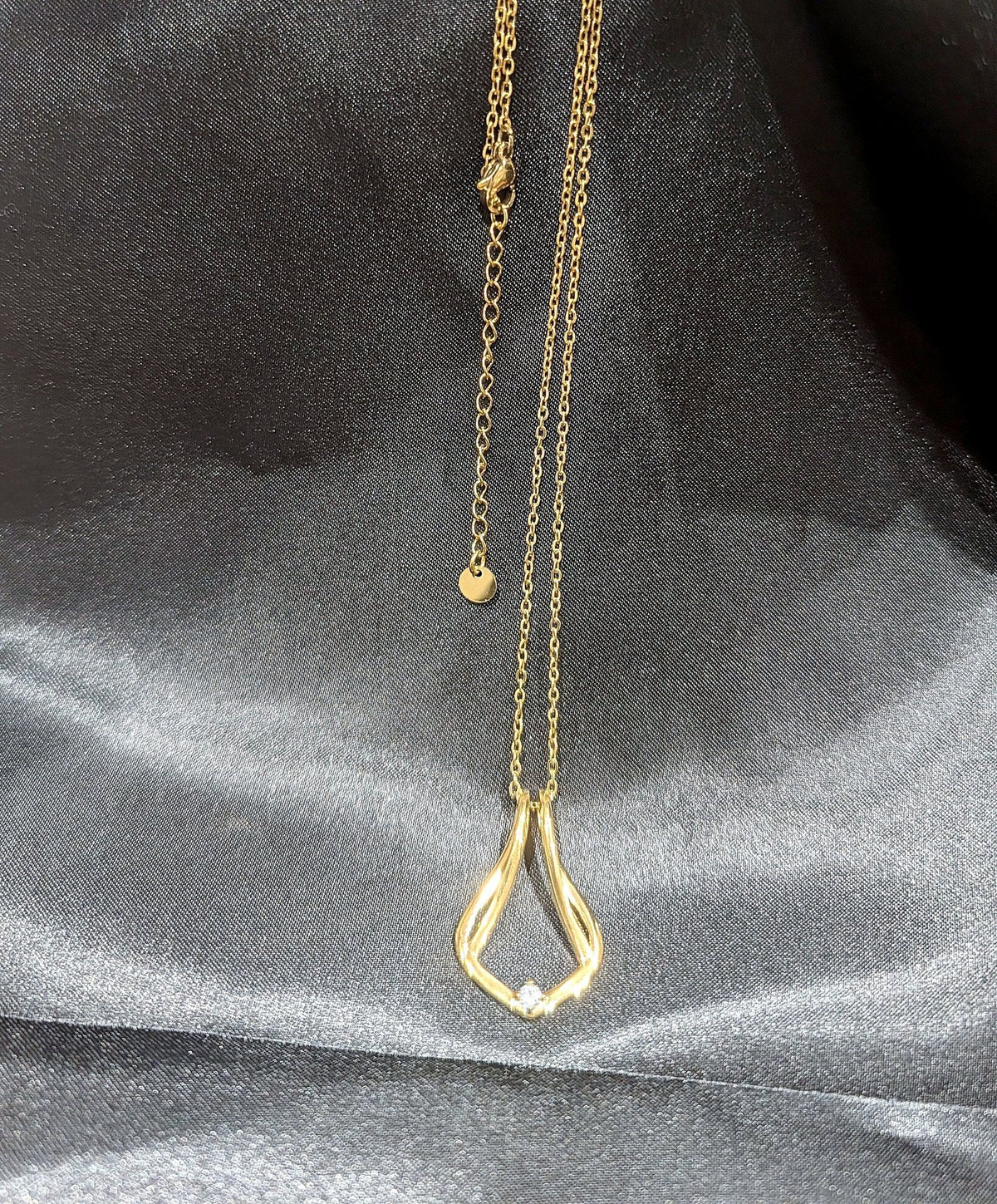Ring Holder Necklace - Moissanite Engagement Rings