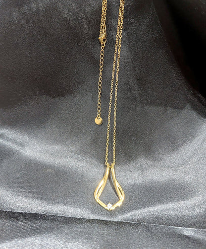 Ring Holder Necklace - Moissanite Engagement Rings